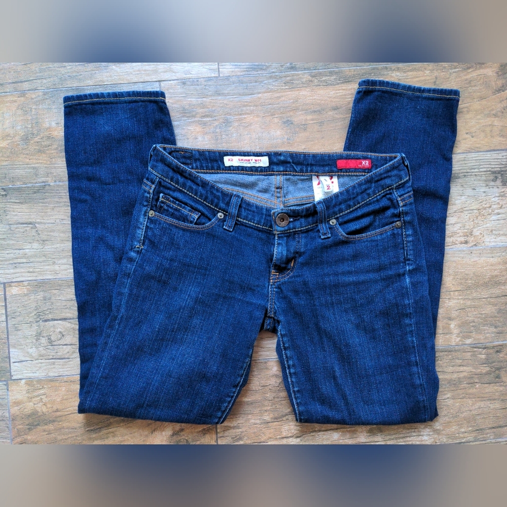X2 W01 Skinny Jeans Women's 2 Short Low Rise Skinny Straight Leg Dark Wash *EUC*